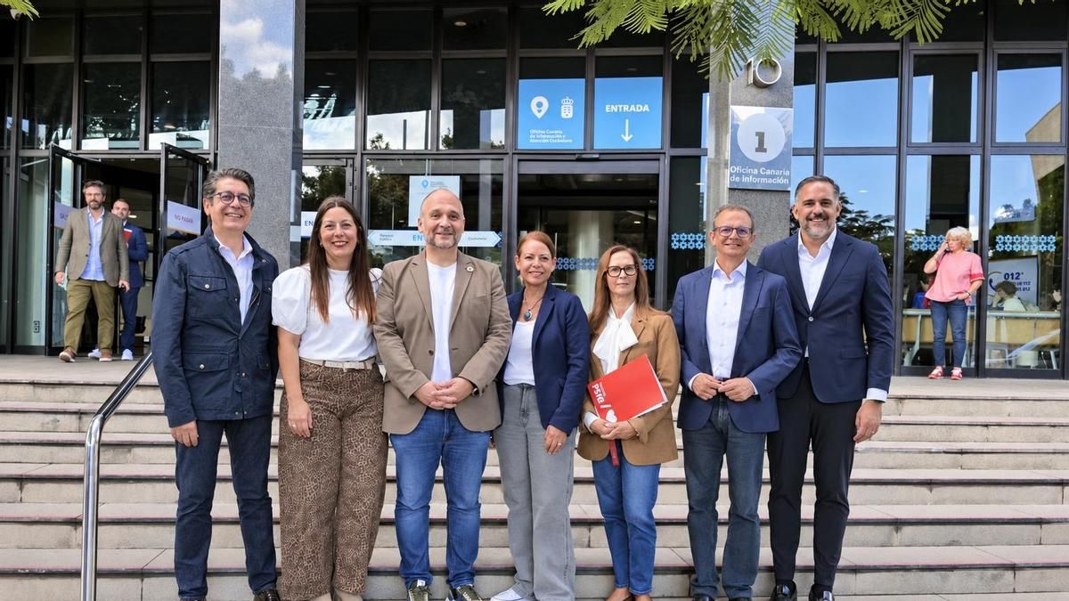 El PSOE registra en Santa Cruz de Tenerife sus candidaturas al Congreso y al Senado