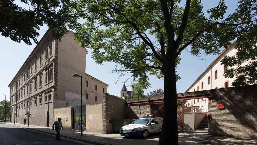 Detenidos tres hombres en Zaragoza por una supuesta violación grupal a una mujer sintecho