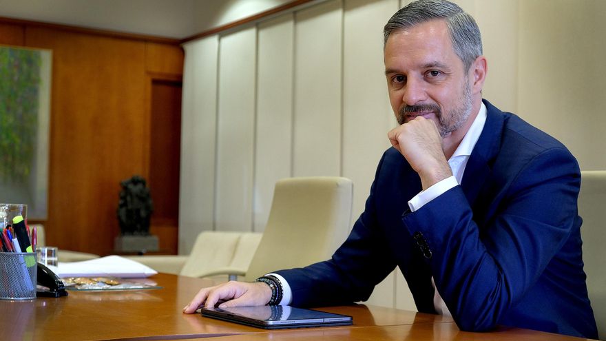 Juan Bravo: ""Usamos la rebaja fiscal para pasar de una clase media de 19.000 euros al año a otra de 30.000"