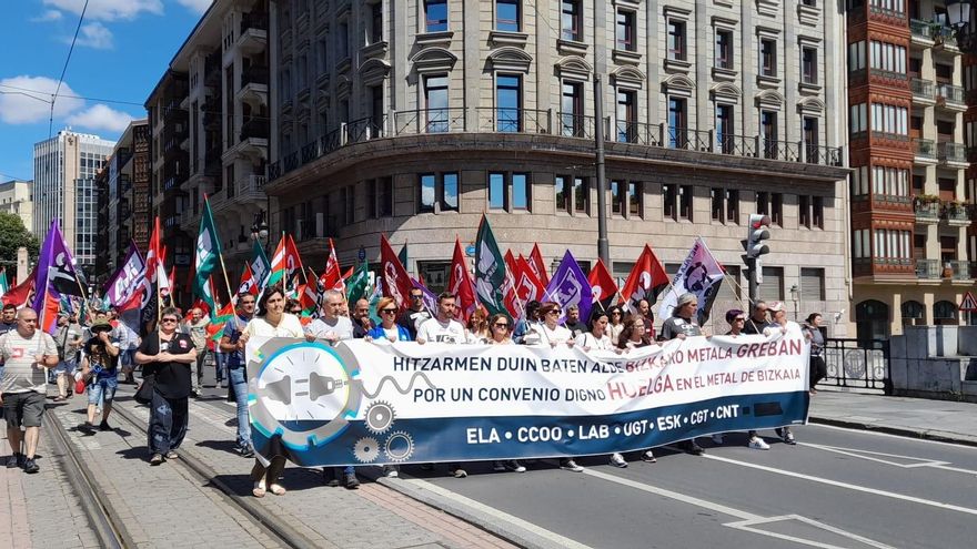 Manifestación en Bilbao de los trabajadores del Metal de Bizkaia en la tercera jornada de huelga.