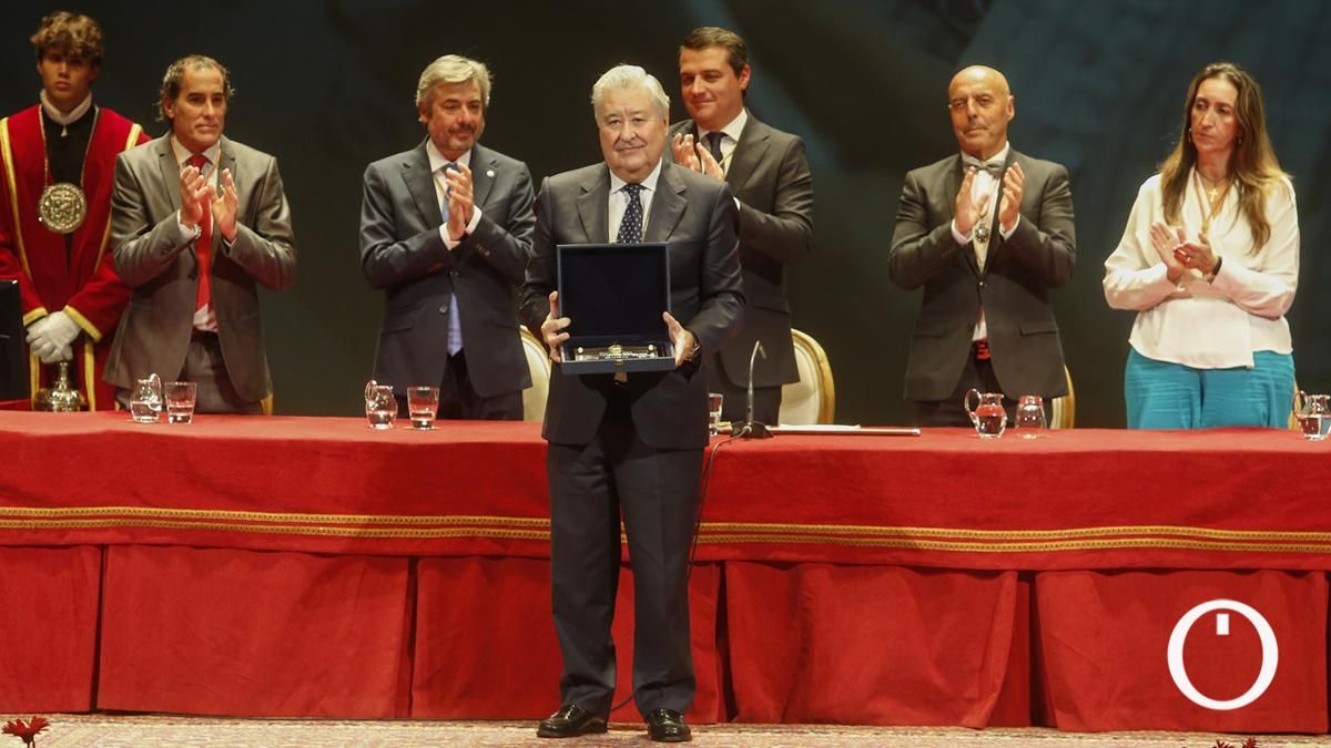 Acto de entrega de las Medallas de la Ciudad concedidas por el Ayuntamiento de Córdoba
