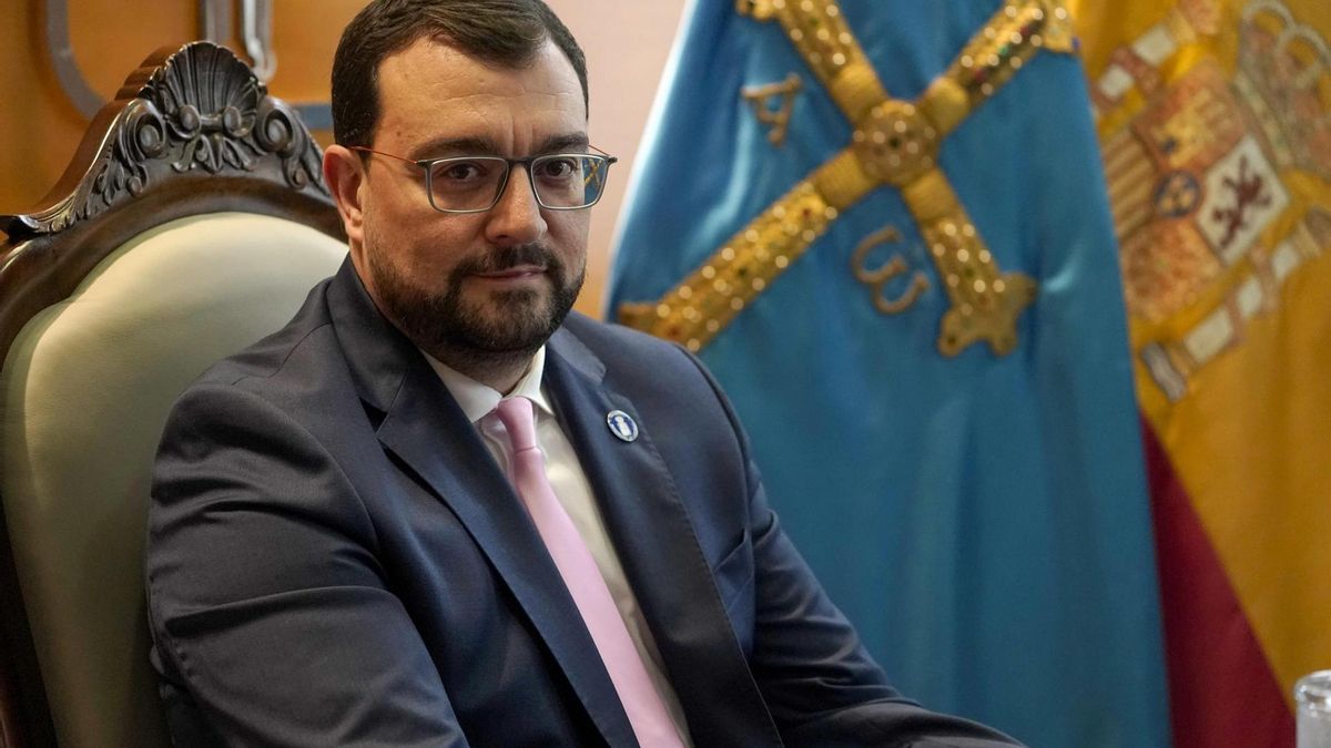 El presidente del Principado de Asturias, Adrián Barbón
