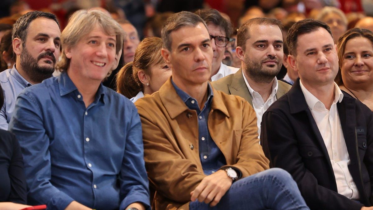 Carlos Martínez, Pedro Sánchez y Javier Alfonso Cendón