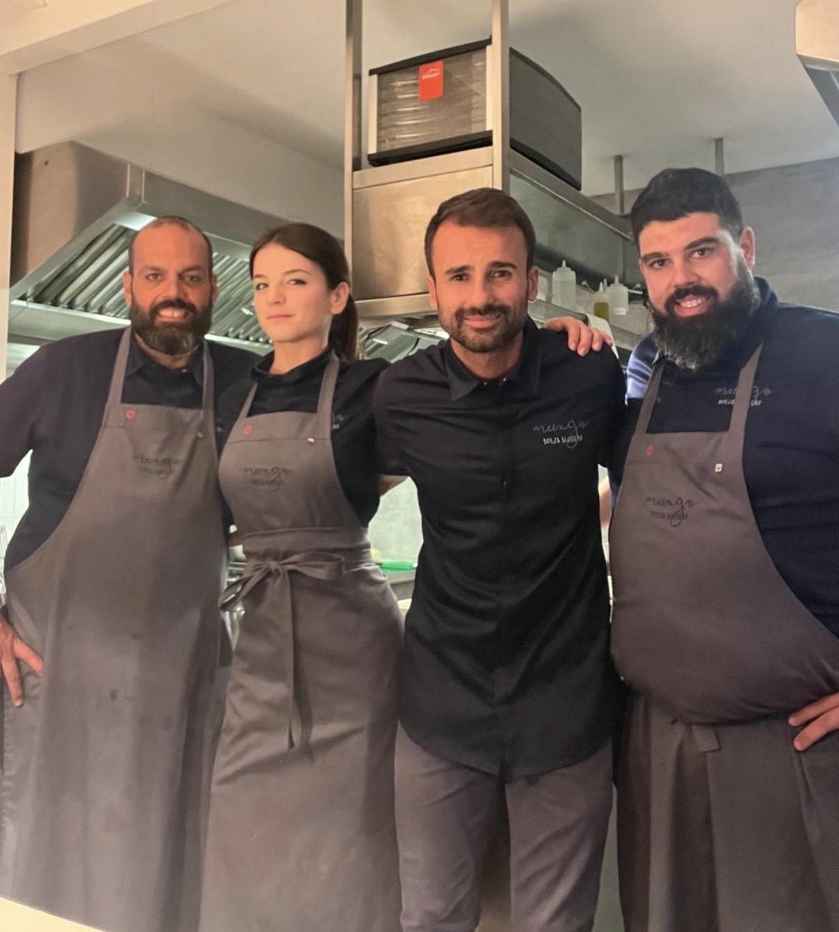 Equipo MuXgo en cocina, de Izquierda a Derecha, José, Erika, Borja y Javier.