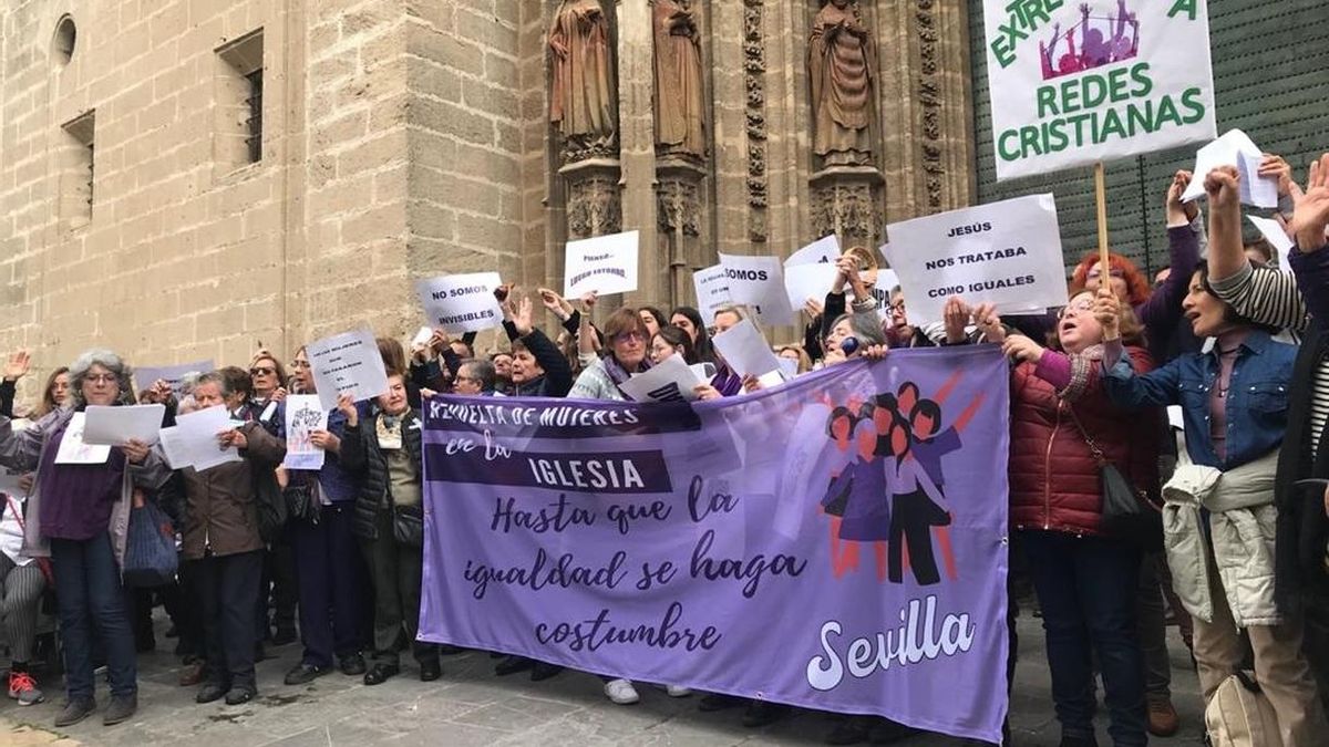 Un centenar de mujeres pide voz en la Iglesia: "Jesús de Nazaret nos quiso junto a él"