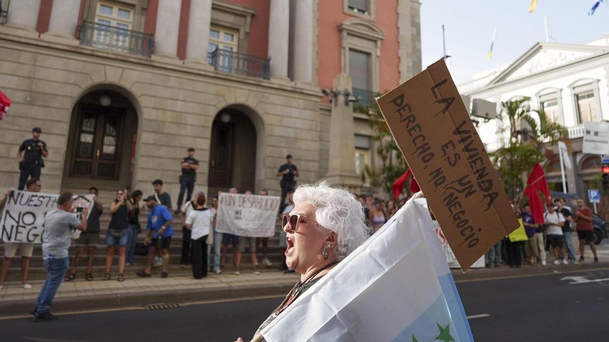 El fiasco de las zonas tensionadas en Canarias: Bruselas señala a las Islas mientras el Gobierno regional elude el tema
