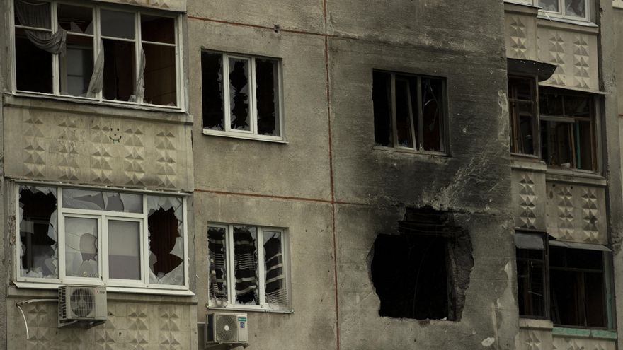 Fotografía de archivo un edificio destruido en el barrio Saltivka, en Járkov (Ucrania). EFE/ Orlando Barría
