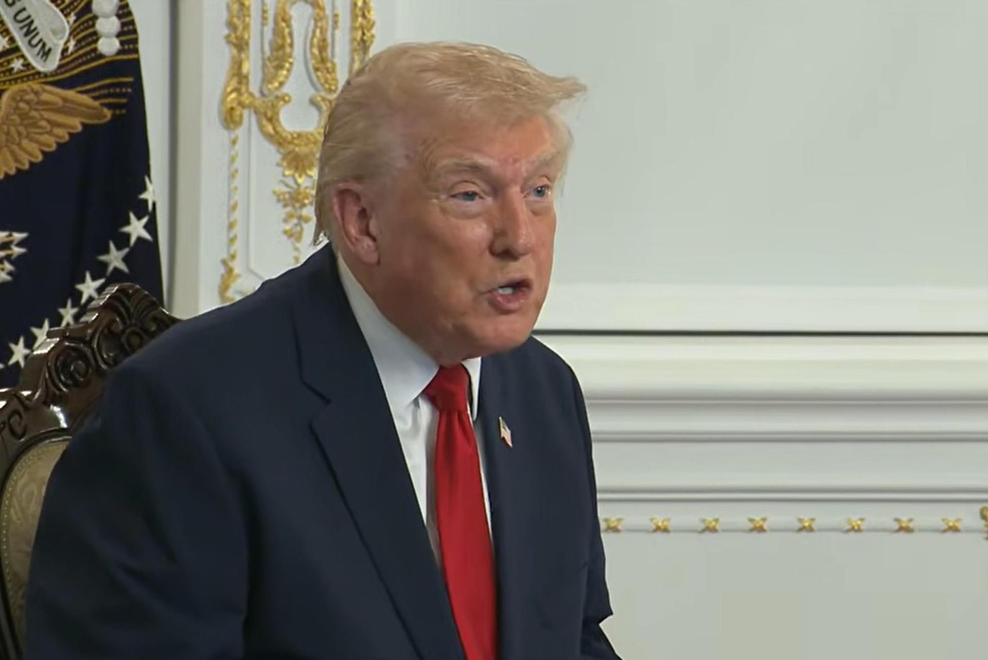 A video taken from the White House broadcast of US President Donald Trump during his statement on Thursday, was captured from Palm Beach (Florida, USA). EFE/The White House 