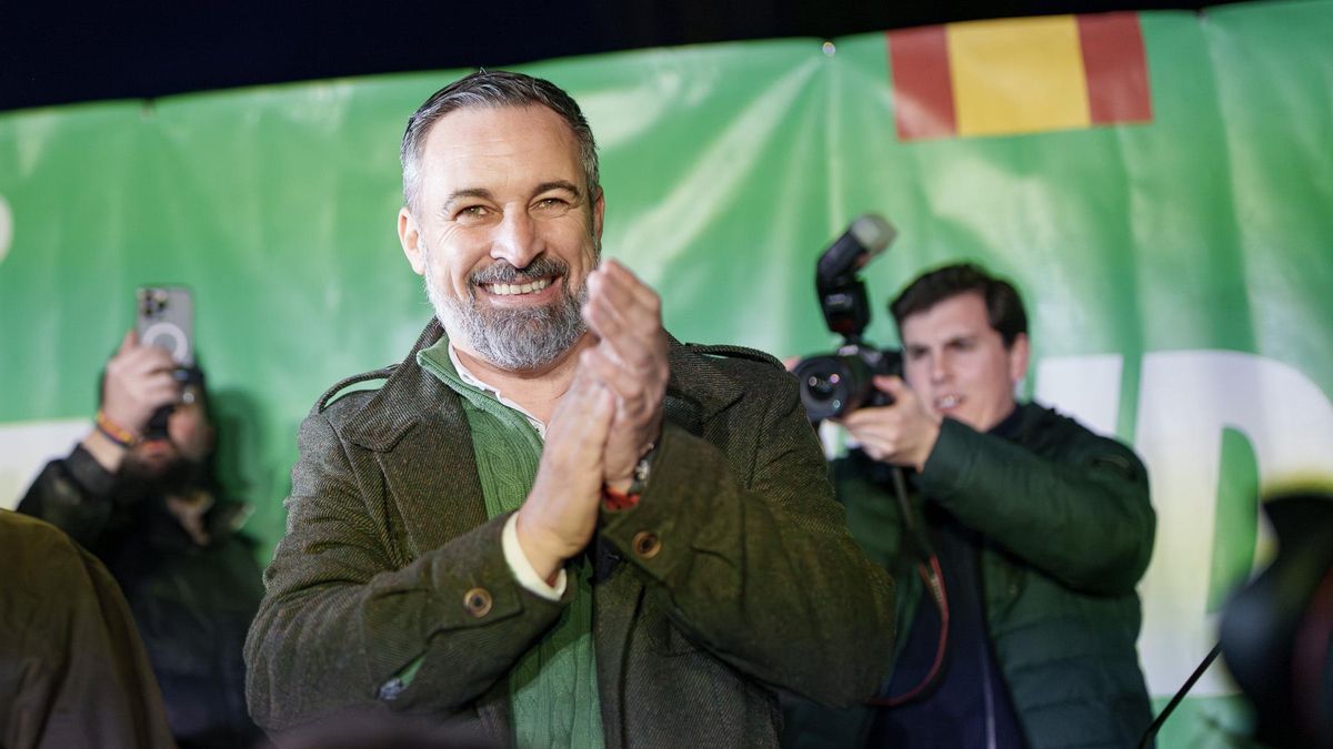 Abascal alienta el sorpaso a Feijóo y amaga con exigir al PP gobiernos proporcionales en las comunidades