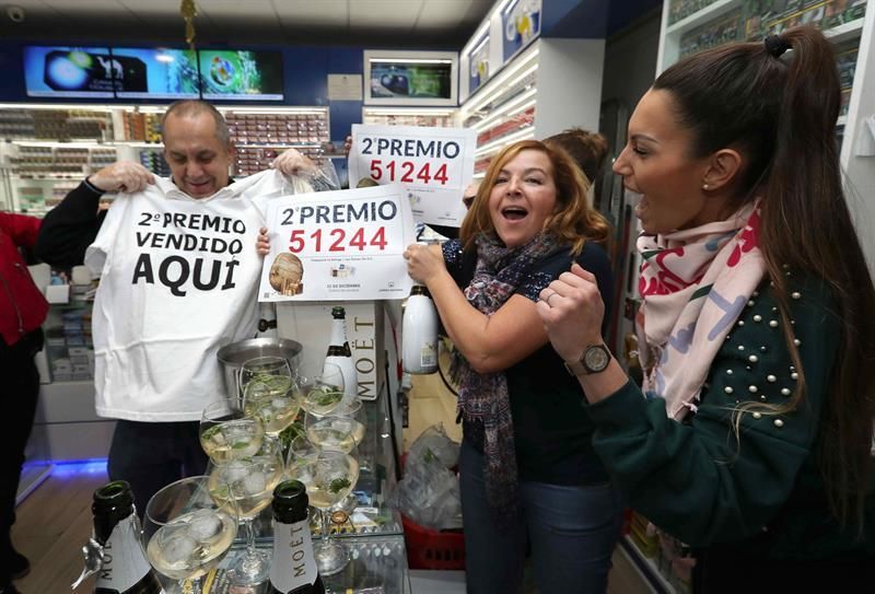 Los propietarios de la administración de lotería de la calle Ripoche