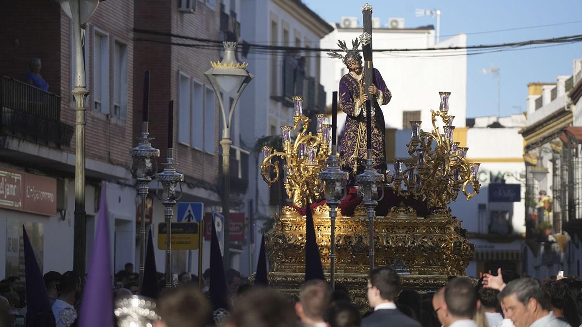 La procesión de la Hermandad del Calvario, en imágenes