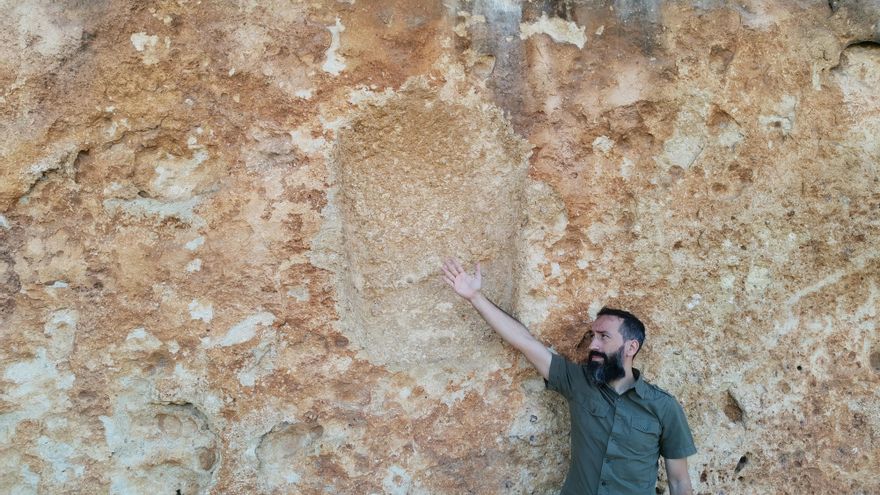 La curiosa historia de unas pinturas rupestres que se esfumaron de Albacete y aparecieron en un museo de Francia