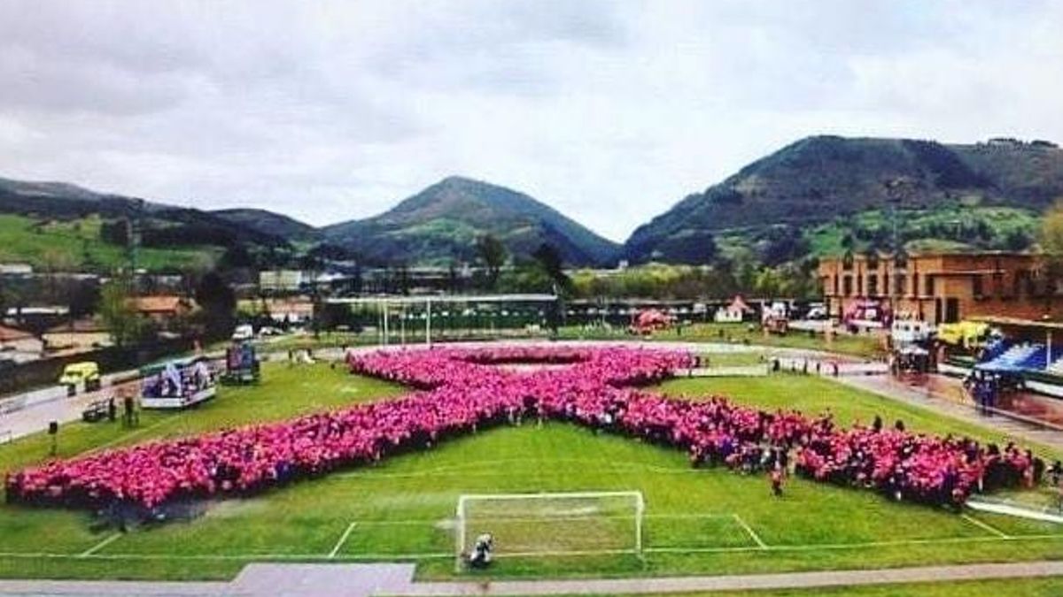 David Villa abrirá la marcha Luchamos por la Vida en Corrales, que intentará formar el lazo humano más grande del mundo