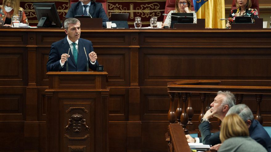 El presidente del PP, Manuel Domínguez, interviene en el debate sobre el estado de la nacionalidad