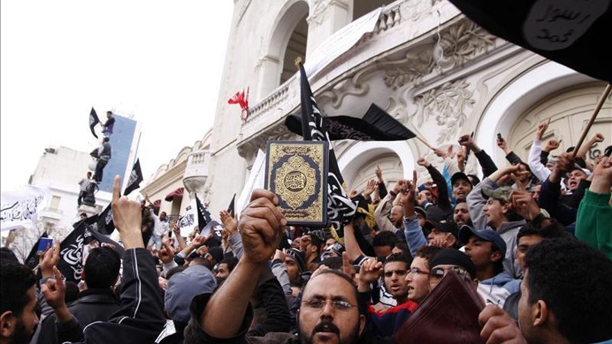 Salafistas y la policía se enfrentan en la histórica ciudad de Qairauán