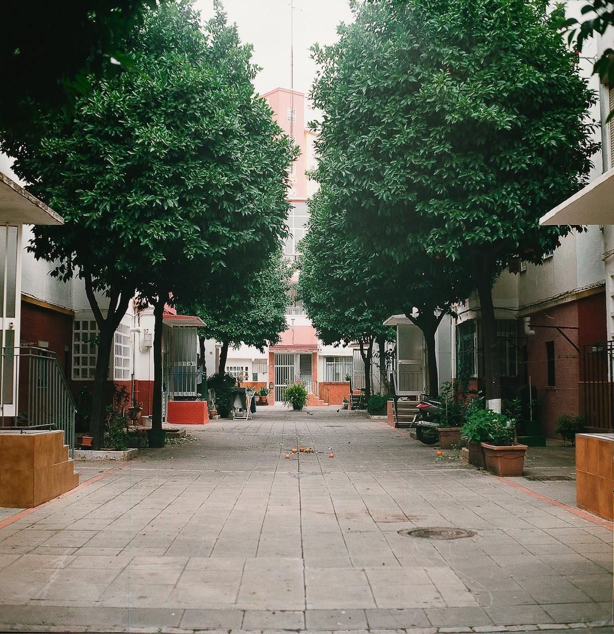 El Conjunto Residencial Nuestra Señora del Carmen fue construido a finales de la década de 1950.