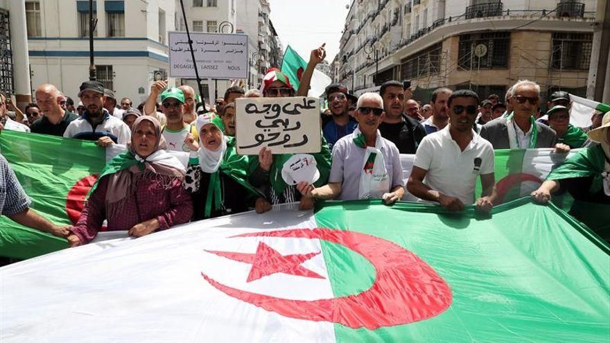 Protestas contra el Gobierno de Argel.