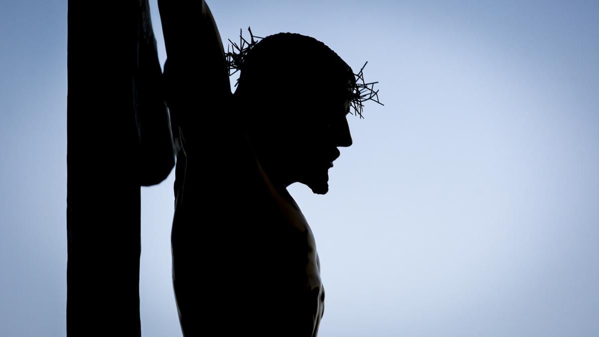 La salida procesional de las Lágrimas, en imágenes