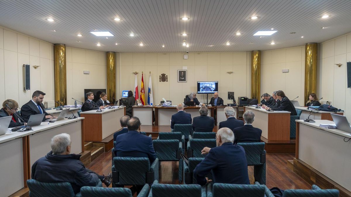 El expresidente de Sniace sostiene que había autorización para hacer vertidos en el río