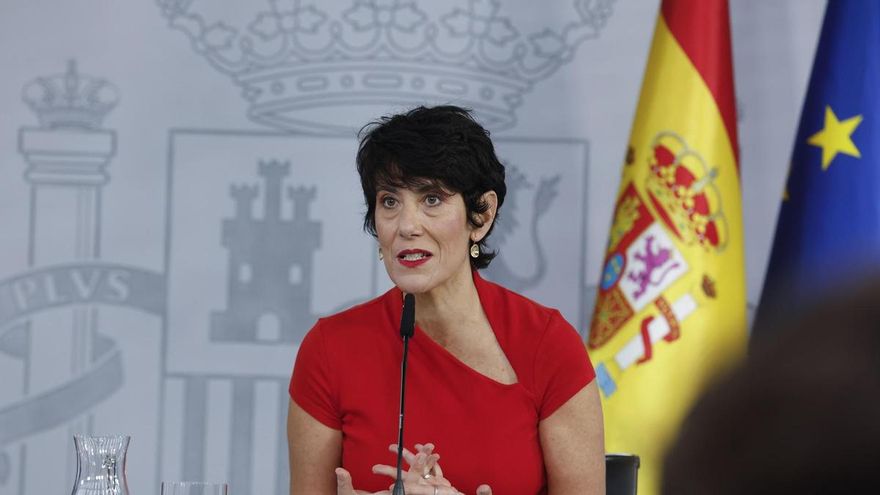 La ministra portavoz, Elma Saiz, comparece en rueda de prensa tras la reunión del Consejo de Ministros.