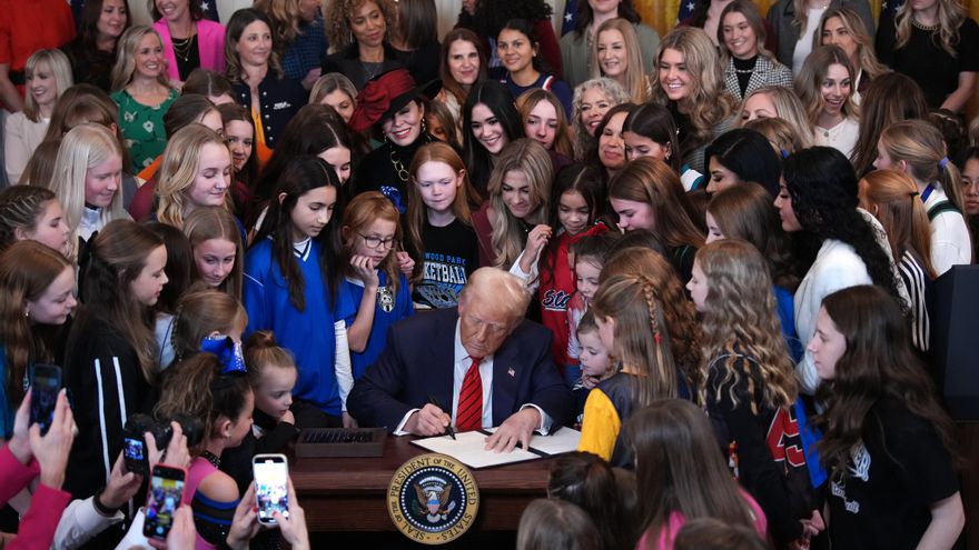 Trump firma una orden para prohibir a las atletas trans participar en los deportes femeninos