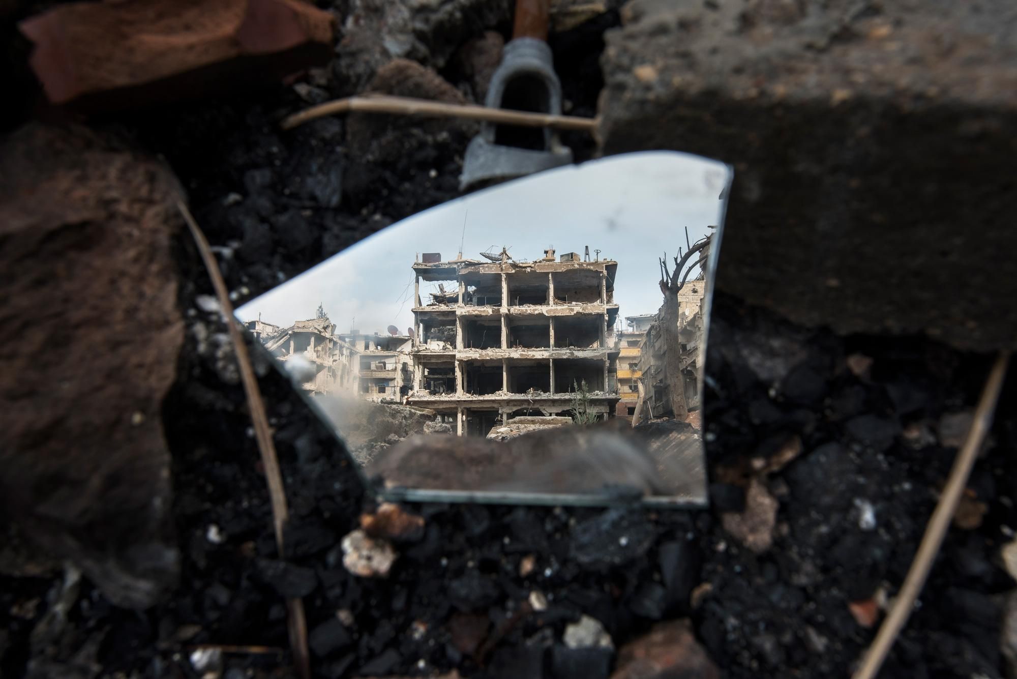 SOLO LOS MUERTOS REGRESAN A YARMUK