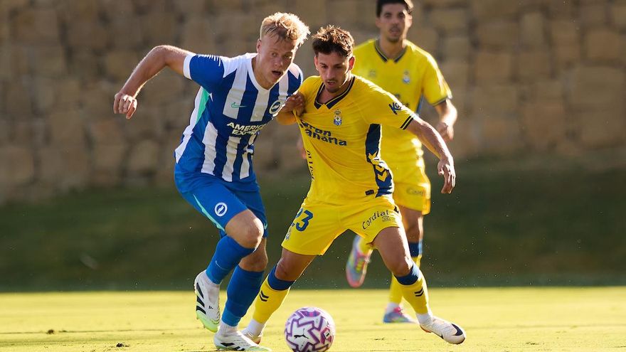 Las Palmas cede en una nueva prueba de pretemporada