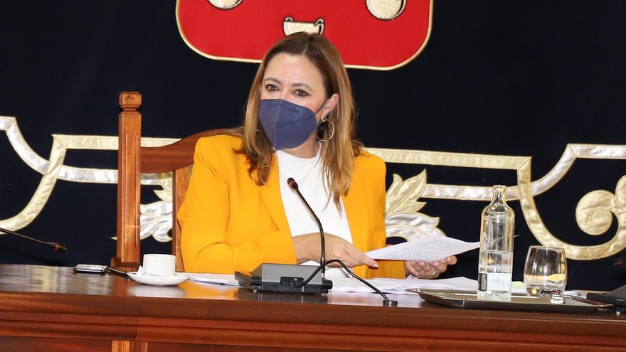 La presidenta del Cabildo de Lanzarote acusa a Pedro San Ginés de "connivencia" con su amigo abogado que cobró un millón de euros de Inalsa y del Consorcio