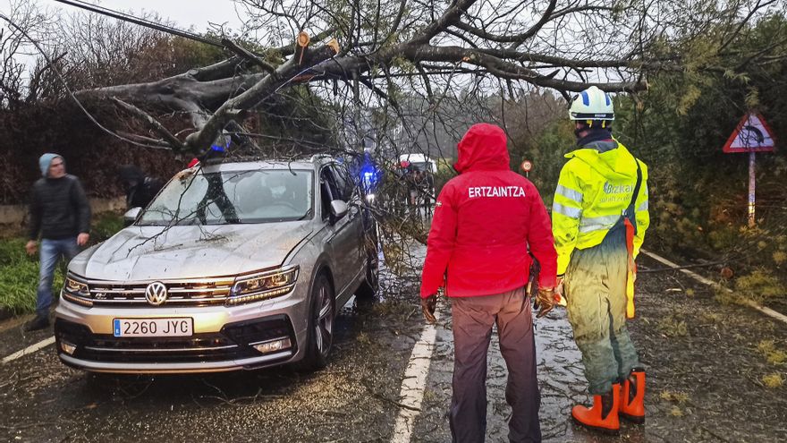 Se espera que la nieve llegue el miércoles a la costa vasca, pero las autoridades confirman que "lo peor ya ha pasado"
