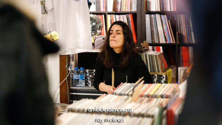 La resistencia de las últimas 50 tiendas de discos catalanas: "Los jóvenes compran en vinilo lo que han escuchado en Spotify"