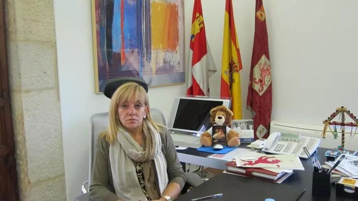 Isabel Carrasco había generado mucho odio en Montserrat González. En la foto, la víctima en la Diputación de León, en una imagen de archivo.