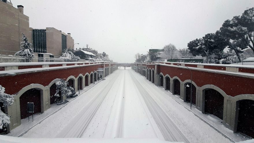Vista de la salida de Madrid por la A-2. EFE/Emilia Pérez González