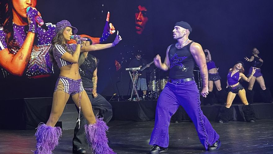 Emilia recibe a sus mujeres ‘perfectas’ en su primer concierto en Estados Unidos