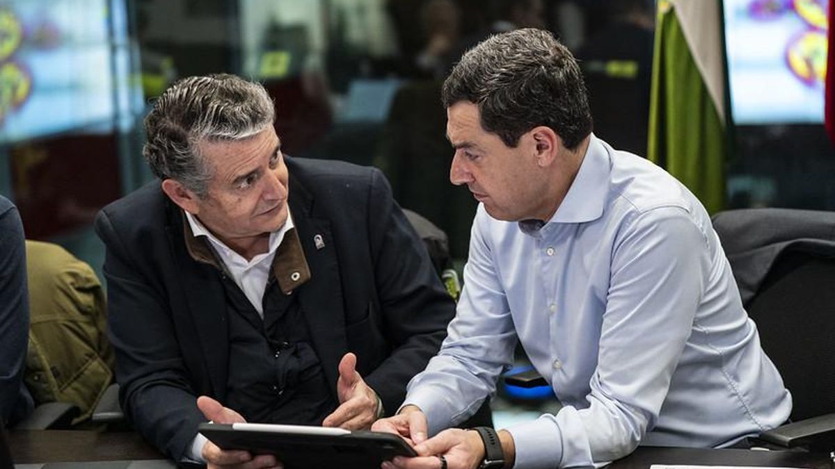 El Gobierno andaluz desata el caos en las escuelas al modificar varias veces la lista de colegios sin clase ya de madrugada