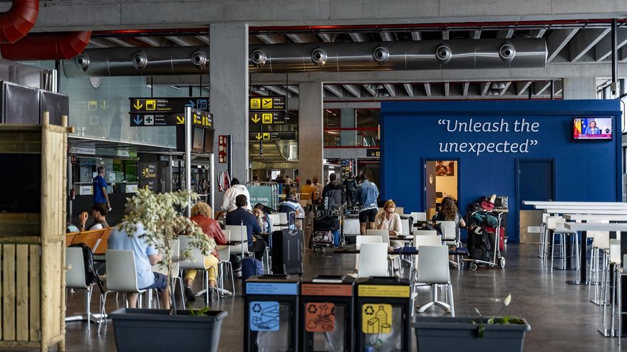 Pasajeros en el aeropuerto de La Palma, en una imagen de archivo.