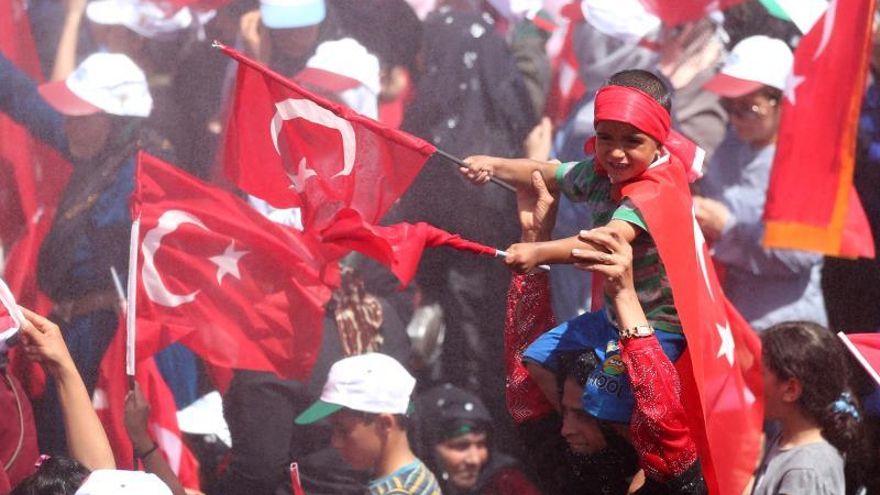 Los grandes partidos turcos recurren a alianzas para ganar las elecciones