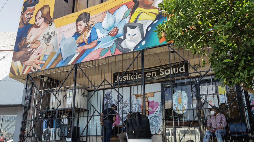 Parteras protegen a migrantes embarazadas y violentadas en la frontera de México con EEUU