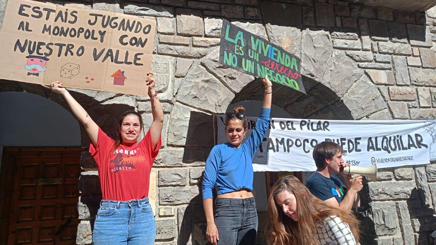 Precios asequibles y la declaración de zona tensionada: los vecinos de Benasque se manifiestan por una vivienda digna