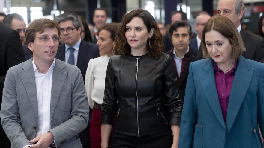José Luis Martínez-Almeida, alcalde de Madrid; la presidenta de la Comunidad de Madrid, y la consejera de Cultura, Turismo y Deporte, Marta Rivera de la Cruz.