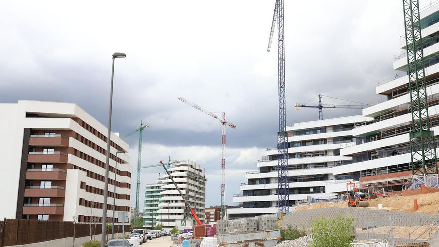 La firma de hipotecas para vivienda frena su subida en Asturias al 4,7 % en febrero