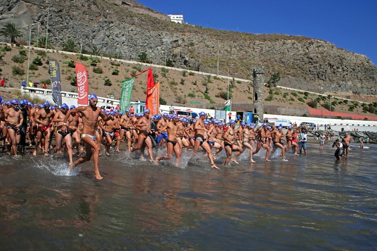 Travesía a nado La Laja-San Cristóbal. (ALEJANDRO RAMOS)