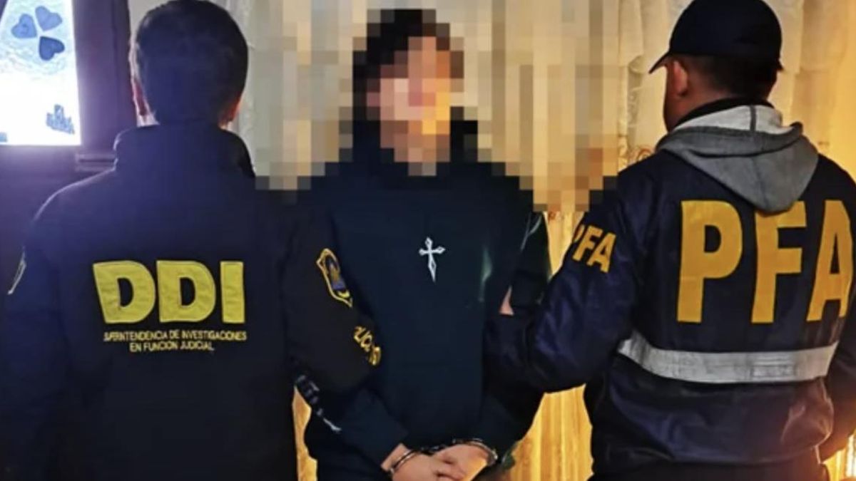 La captura se formalizó tras un allanamiento policial en el domicilio del acusado, en la ciudad de Paraná, Entre Ríos.