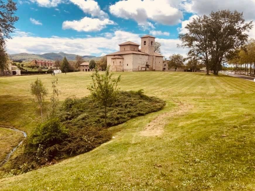 Las campas de Armentia, vacías, el 28 de abril