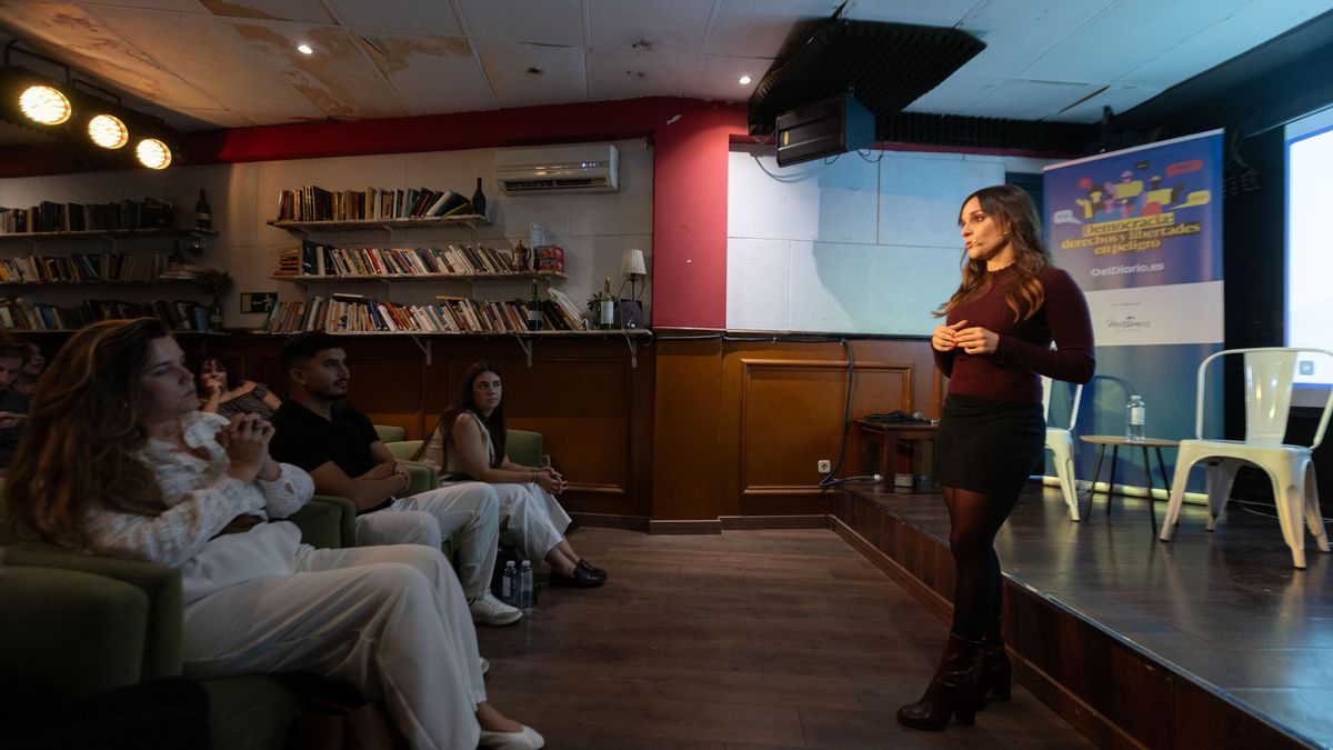 La periodista Angy Galvín ha sido la encargada de presentar el evento.