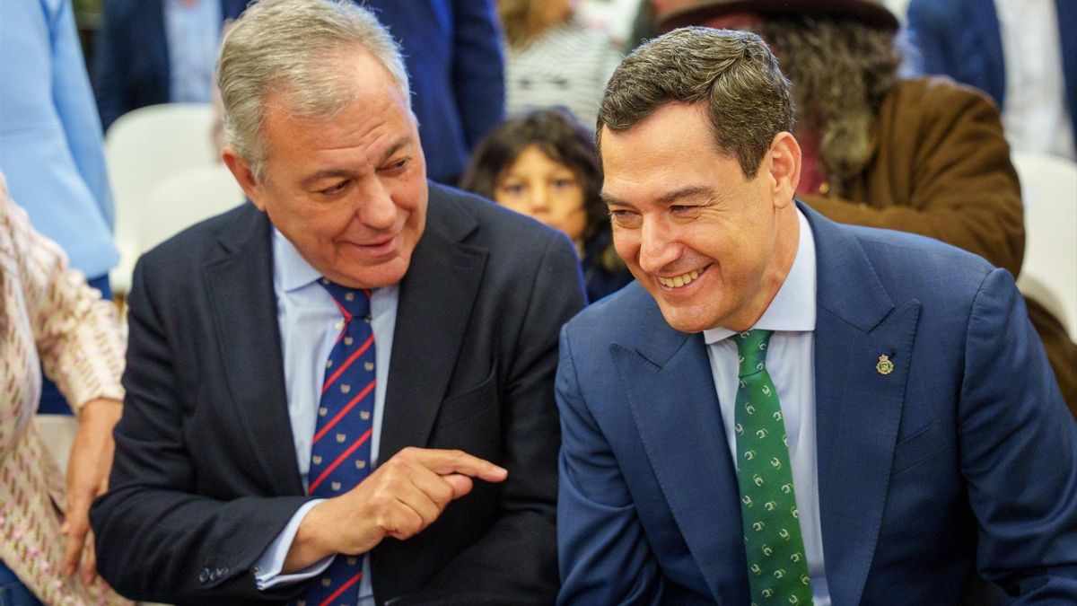 El alcalde de Sevilla irrumpe en plena negociación entre PP y Vox para investir a Moreno: "La prioridad nacional es ilegal"