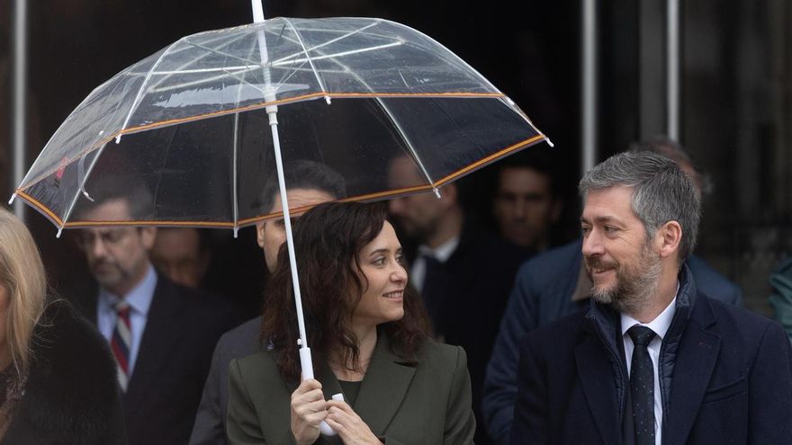 Ayuso, sobre el accidente de Adamuz: "Subes a unos trenes que no sabes en qué circunstancias están porque el Gobierno cambia de criterio cada dos por tres"