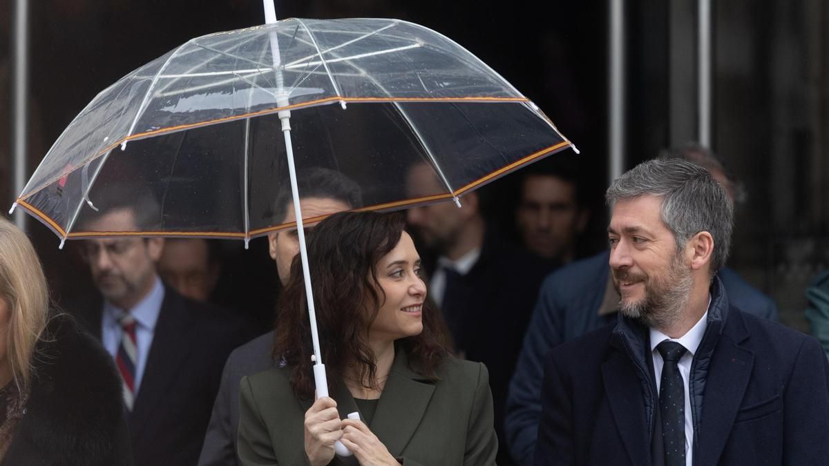 Ayuso, sobre el accidente de Adamuz: "Subes a unos trenes que no sabes en qué circunstancias están porque el Gobierno cambia de criterio cada dos por tres"