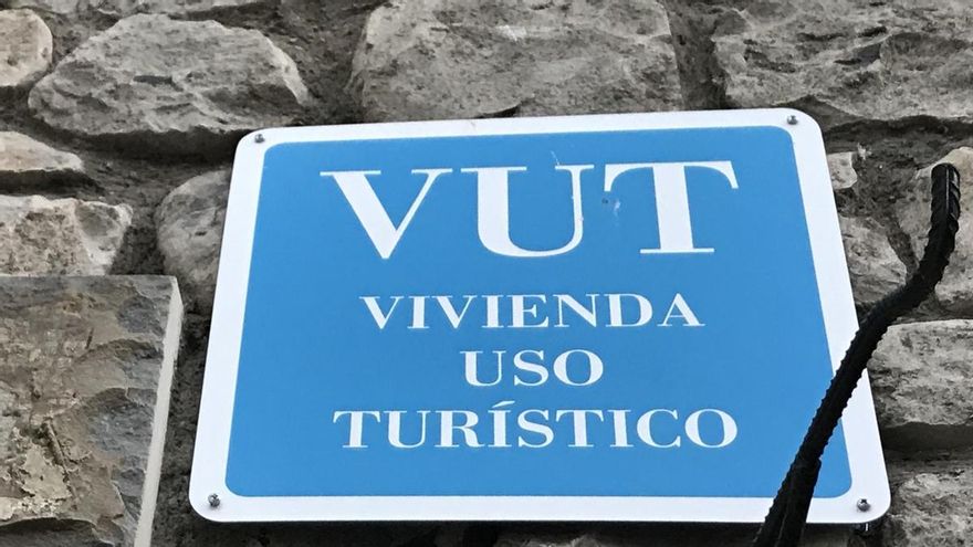 El Ministerio de Vivienda ordena retirar 918 pisos turísticos ilegales en Castilla-La Mancha de plataformas digitales