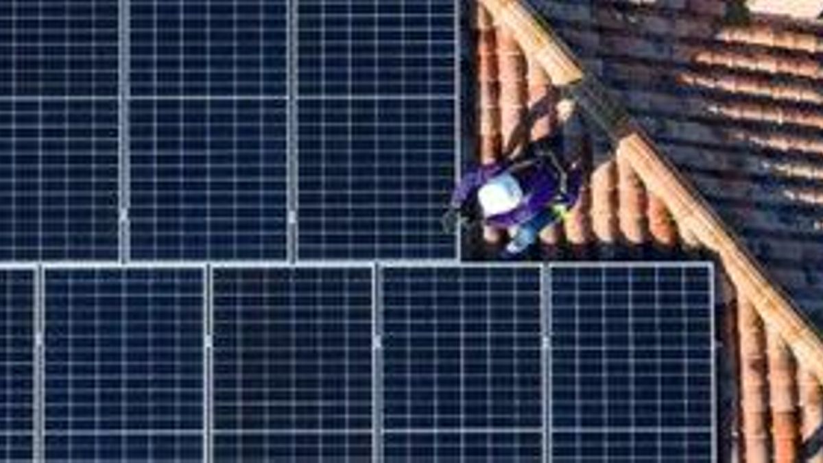 Instalación de placas solares.