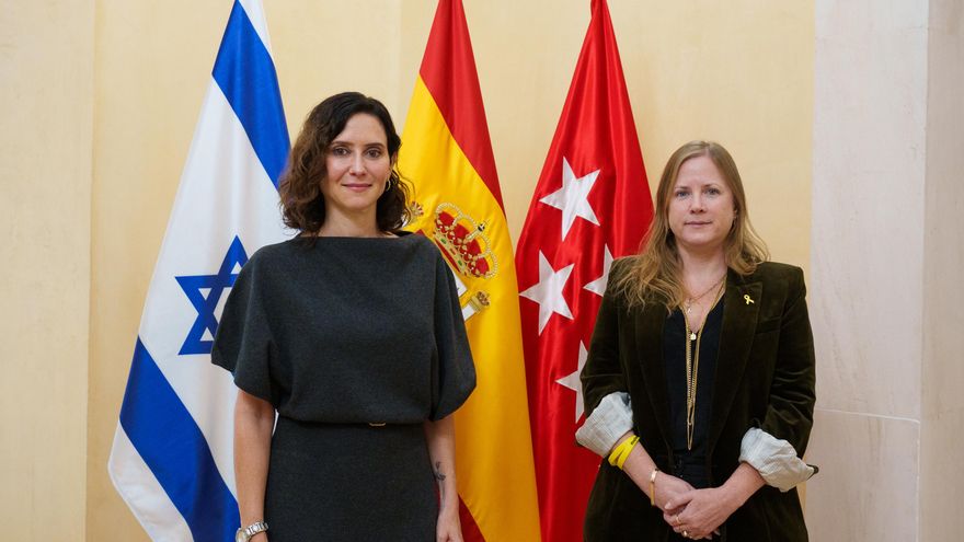 Isabel Díaz Ayuso mantiene un encuentro con la encargada de negocios de la Embajada de Israel en España, Dana Erlich, en la Real Casa de Correos.